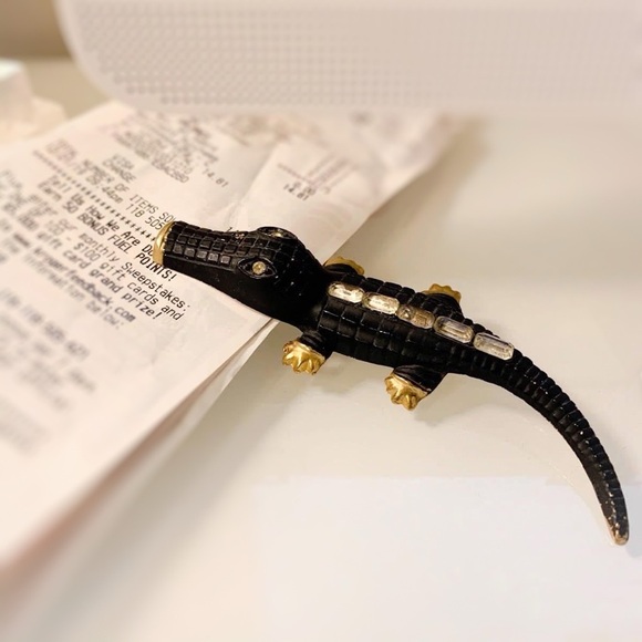 Vintage Gold Tone Metal & Black Alligator / Crocodile Clip - Picture 3 of 15